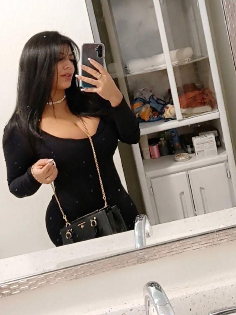 ANOOSH, ad on SexoToronto.com