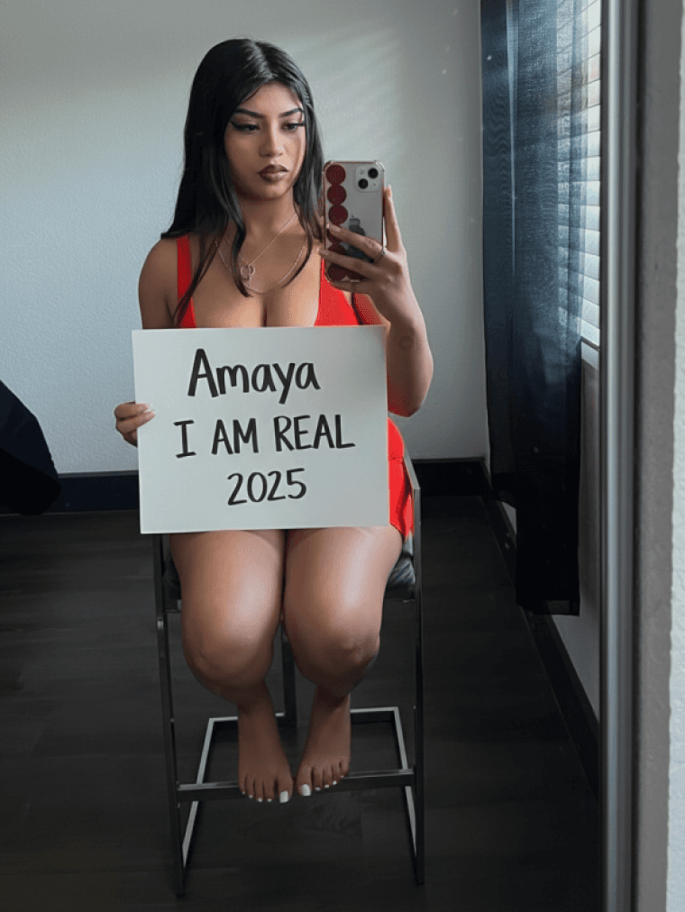 Amaya — escort ad and pictures